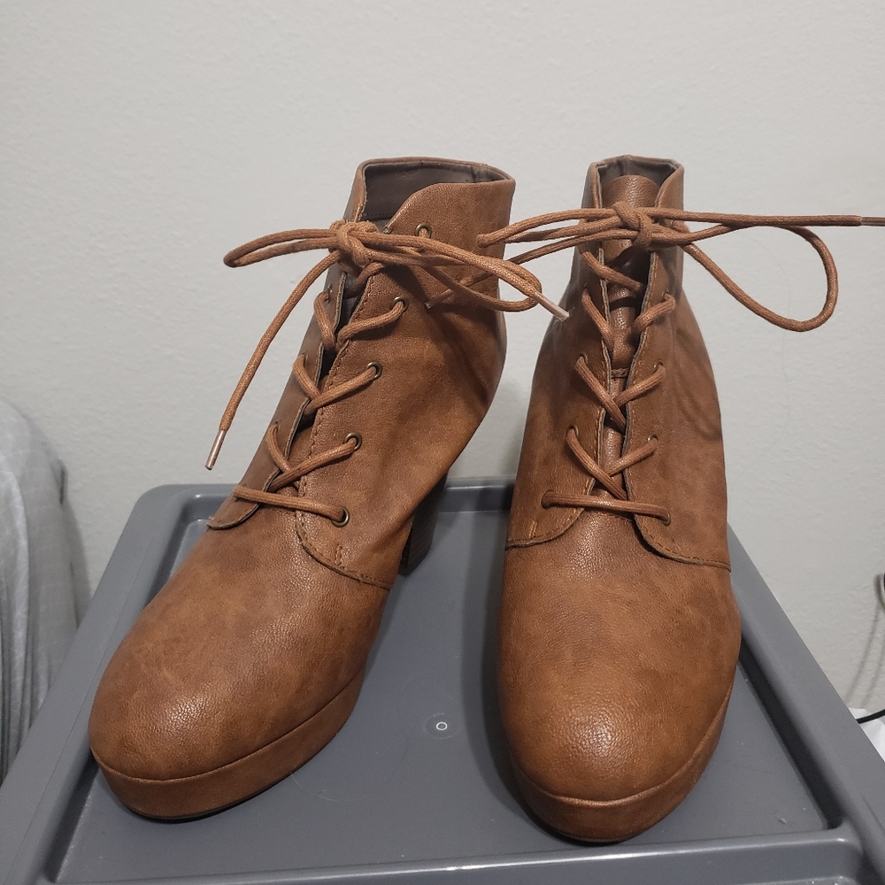 Candie's Brown Booties size 10